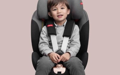 QBORN 0-12岁旋转儿童安全座椅上架小米有品 1399元