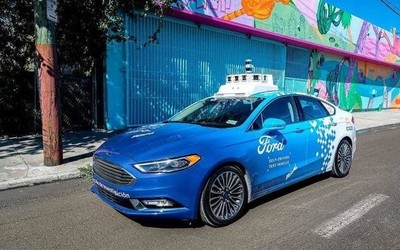 福特：自动驾驶出租车服务上线时间将推迟至2022年