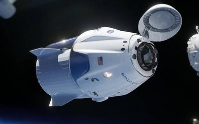 SpaceX实现载人首飞创造历史 马斯克可以睡个好觉了